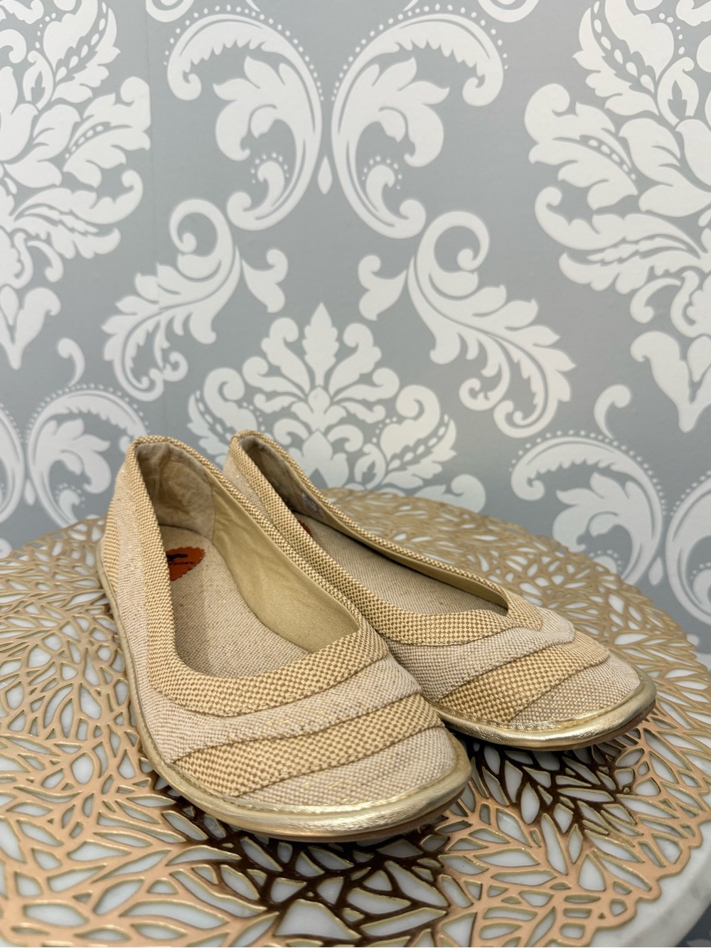 💫4/$25 • Rocket Dog Women's Beige & Gold Canvas Slip-On Ballet Flats